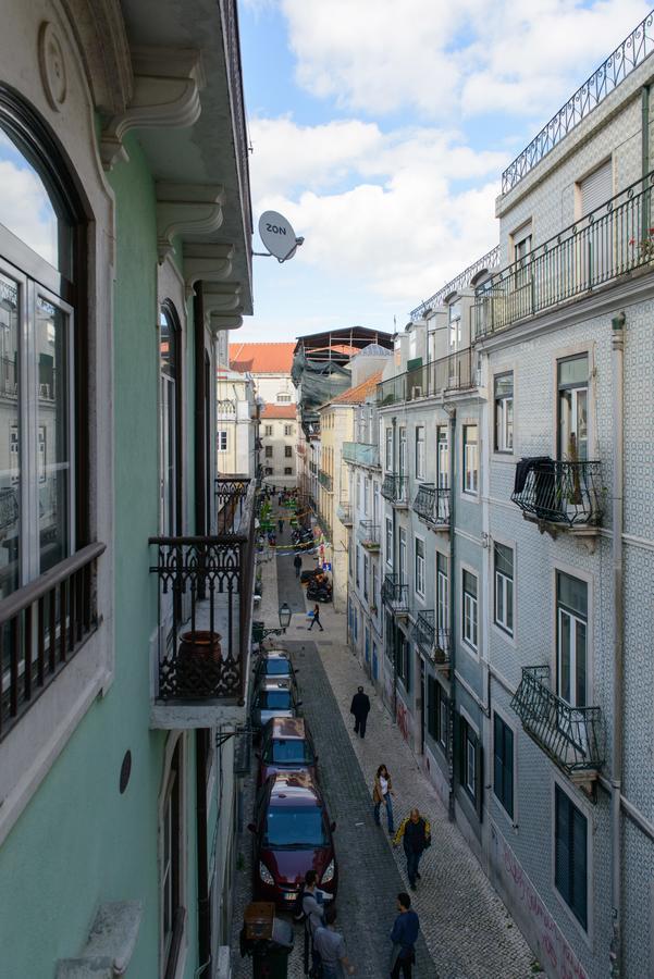 Beautiful Apartment In Bairro Alto - Quite Лиссабон Экстерьер фото